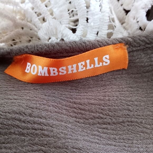 BOMBSHELLS ARMY GREEN &WHITE LACE DRESS SZ.S EUC - Picture 7 of 8